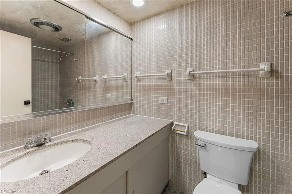 7320 Glenroie AVE #2G, NORFOLK VA 23505 thumb 11