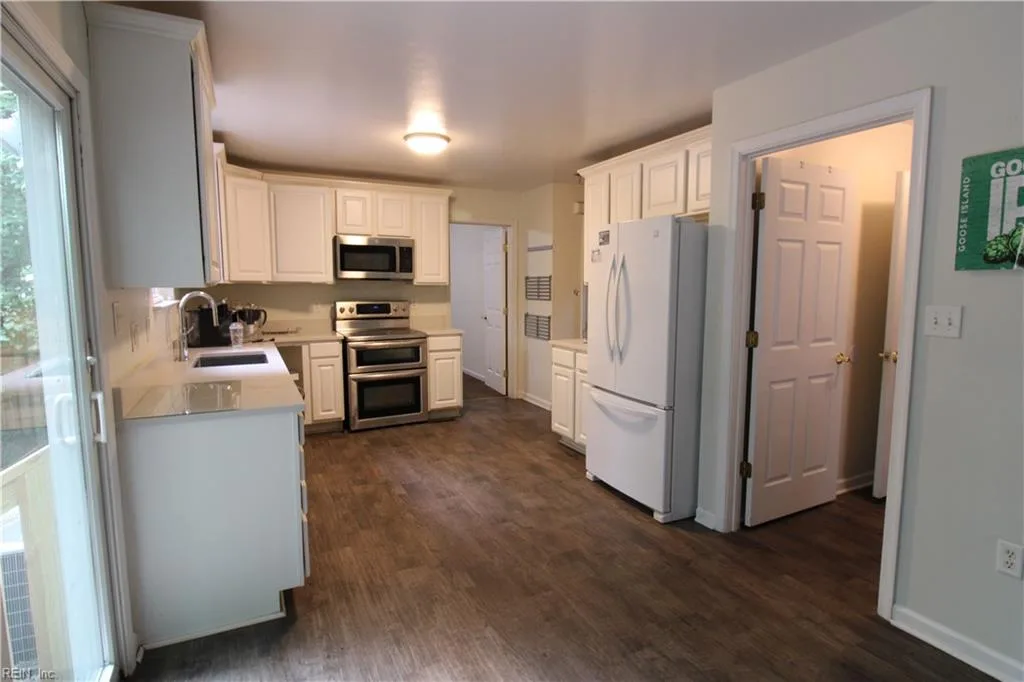 1321 W 27th ST, NORFOLK VA 23508 - Photo 3