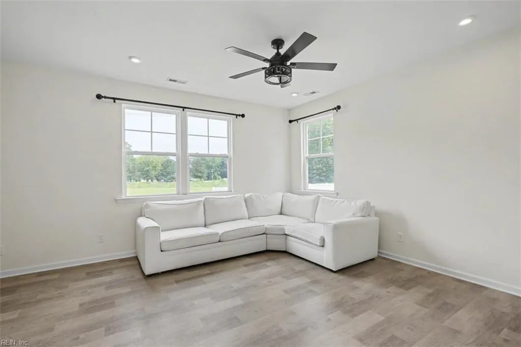 106 Meadows Landing LN, SUFFOLK VA 23434 thumb 7