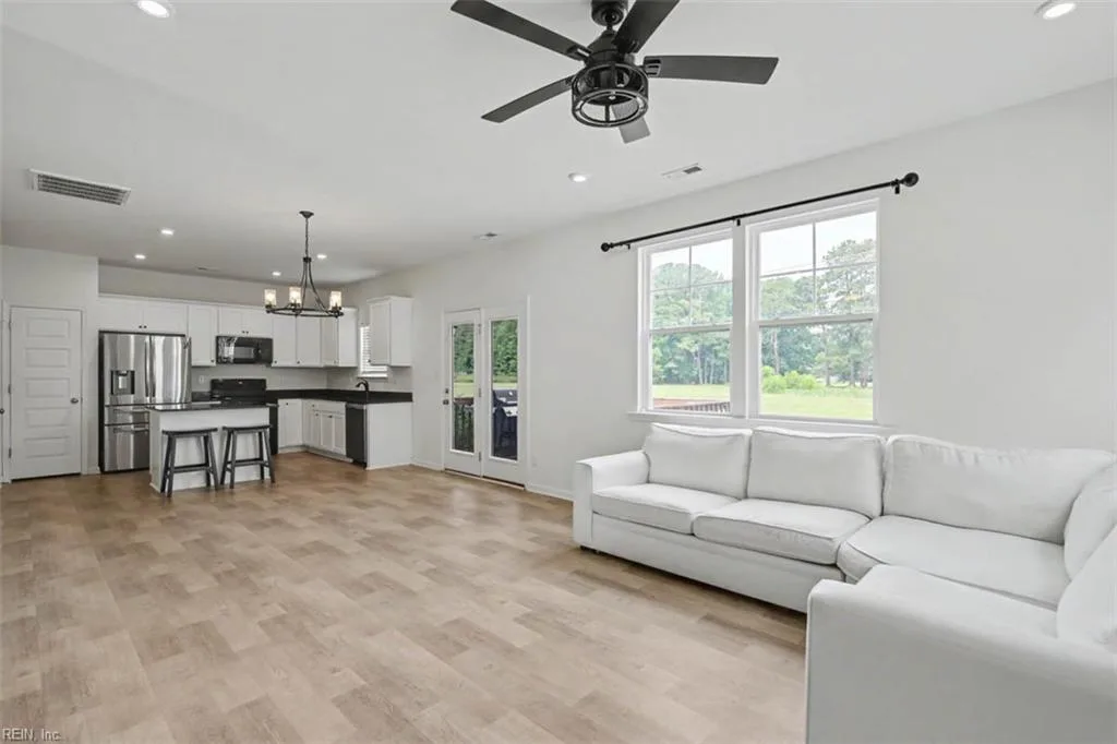 106 Meadows Landing LN, SUFFOLK VA 23434 thumb 8