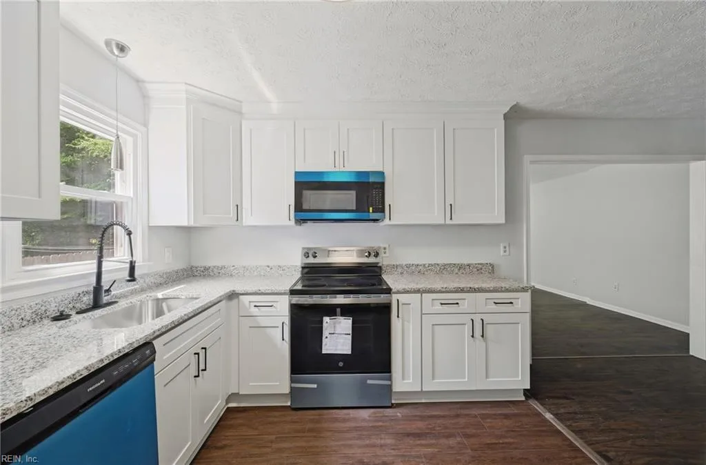 531 Dafia DR, HAMPTON VA 23666 thumb 9