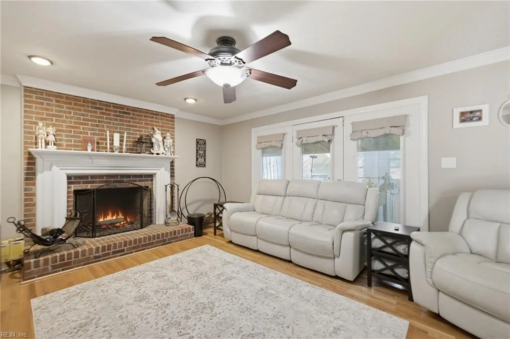 1 N Point DR, PORTSMOUTH VA 23703 thumb 12