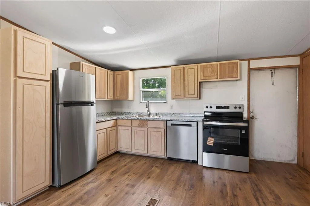 297 Old Swamp RD, SOUTHMILLS NC 27976 thumb 8