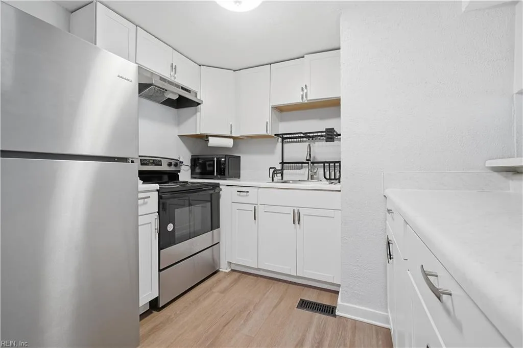 656 43rd ST, NEWPORTNEWS VA 23607 thumb 9