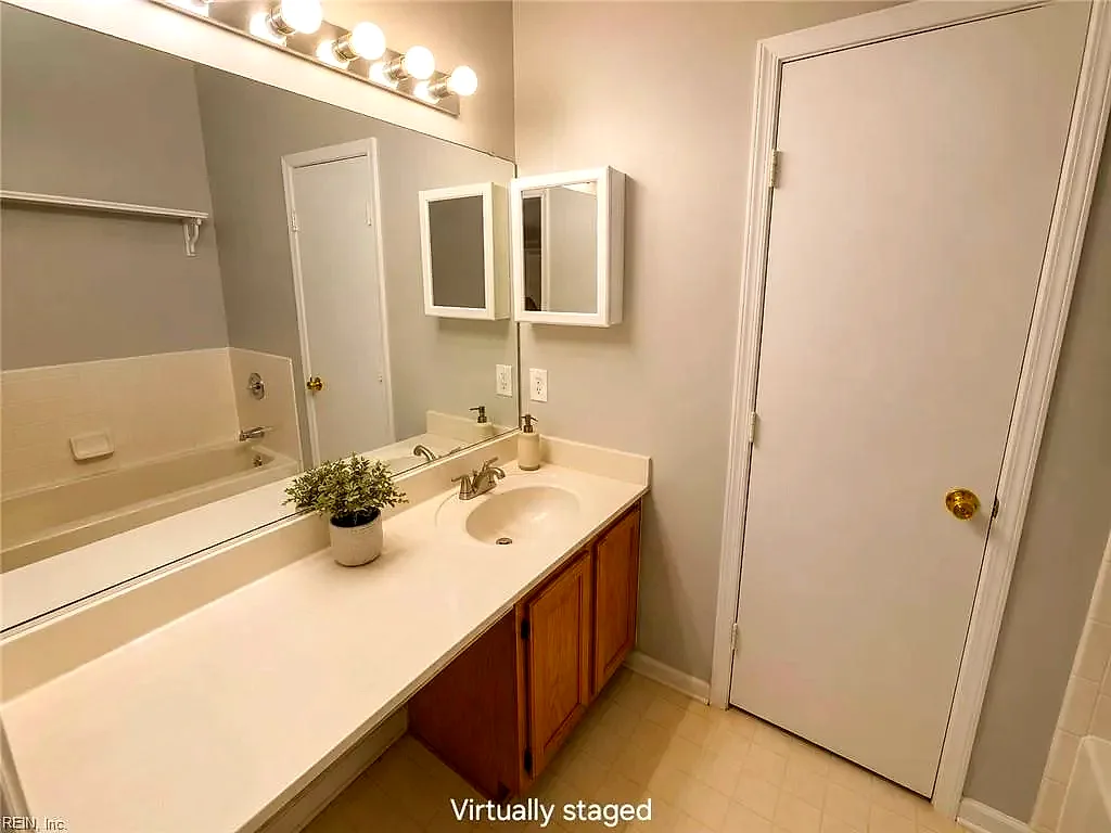 480 Rivers Ridge CIR, NEWPORTNEWS VA 23608 thumb 9