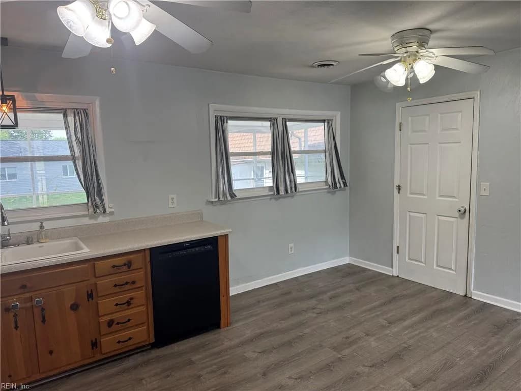 470 Gretna CT, HAMPTON VA 23669 thumb 8
