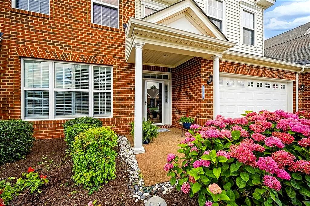 1517 Eagle Glen DR, CHESAPEAKE VA 23322 - Main photo