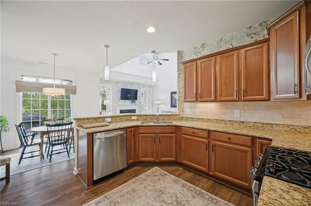 1517 Eagle Glen DR, CHESAPEAKE VA 23322 thumb 10
