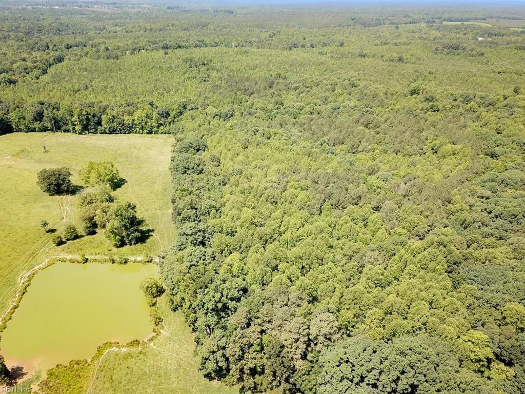 27 AC Hills DR, DEWITT VA 23840 - Photo 3