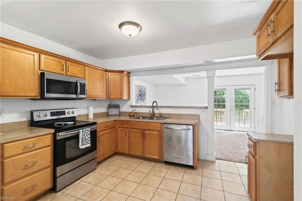 214 South AVE, NEWPORTNEWS VA 23601 thumb 10