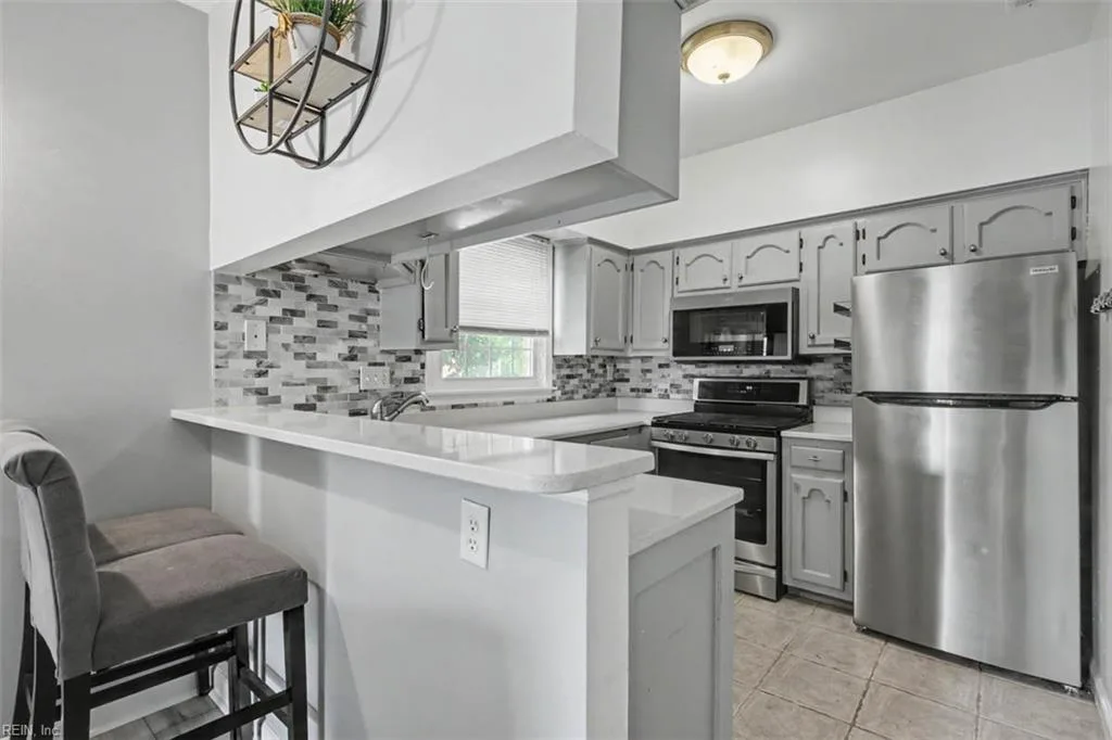 600 Guy LN, NEWPORTNEWS VA 23602 thumb 10