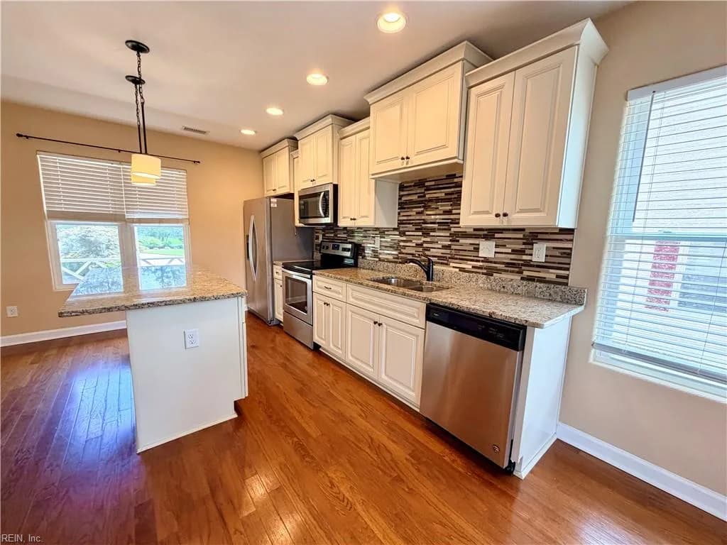 418 Robin RD, PORTSMOUTH VA 23701 thumb 9