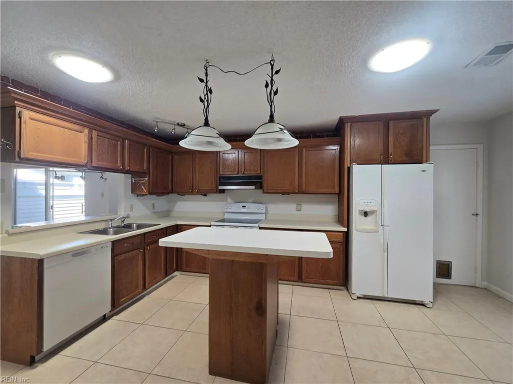 4237 Smokey Lake DR, VIRGINIABEACH VA 23462 thumb 9