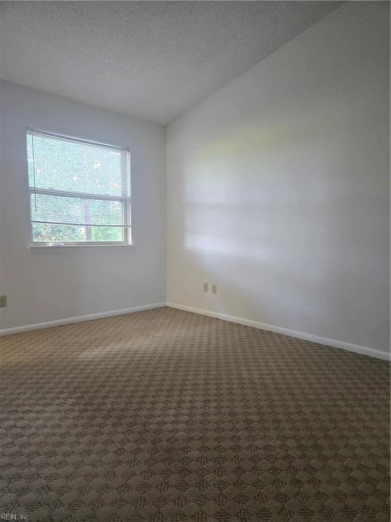 4237 Smokey Lake DR, VIRGINIABEACH VA 23462 thumb 10