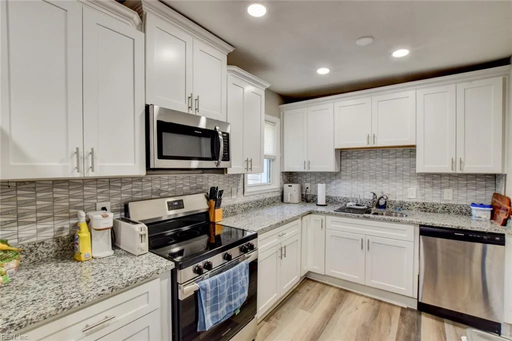 2 Clover ST, HAMPTON VA 23669 thumb 6