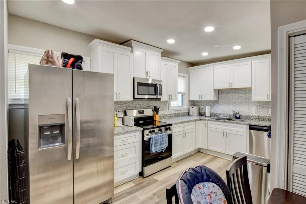 2 Clover ST, HAMPTON VA 23669 thumb 7