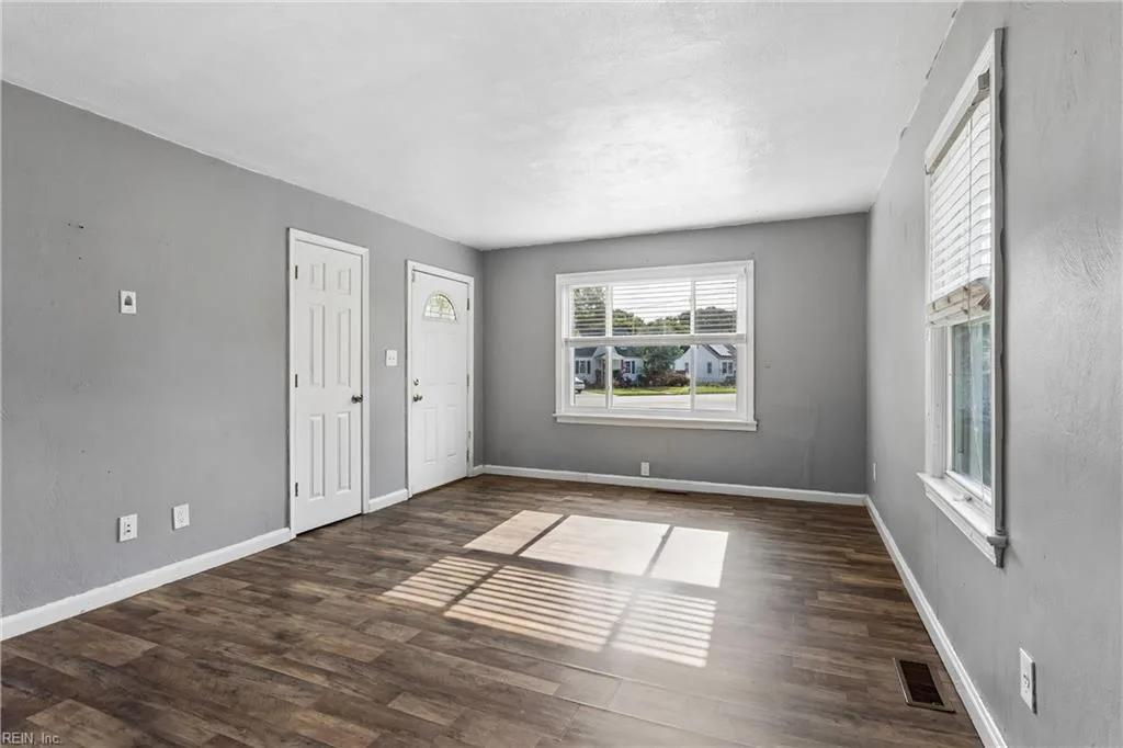 612 Sun CT, NEWPORT NEWS VA 23605 thumb 6