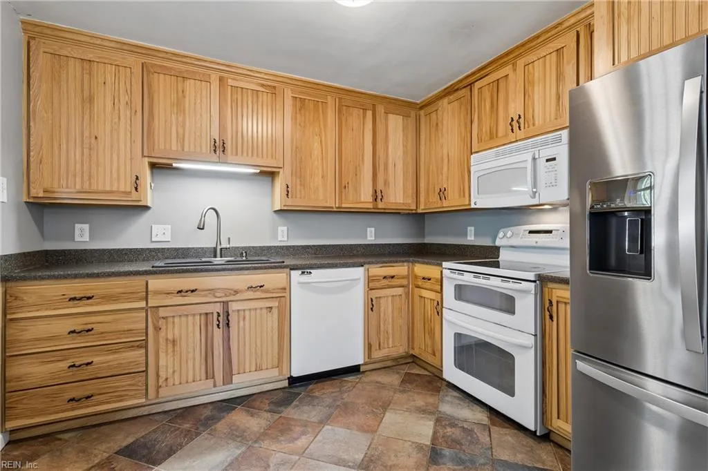 612 Sun CT, NEWPORT NEWS VA 23605 thumb 9