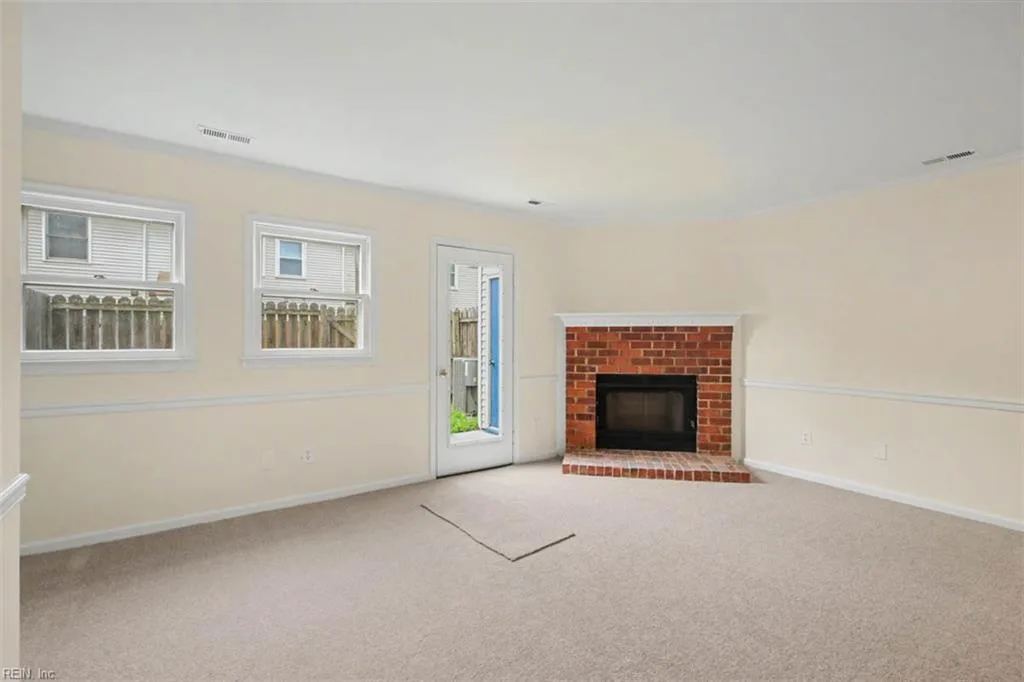 112 Tewkesbury QUAY, YORKTOWN VA 23692 thumb 8