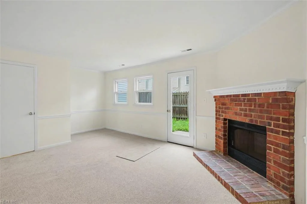 112 Tewkesbury QUAY, YORKTOWN VA 23692 thumb 9