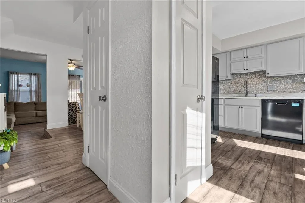 1101 Clear Springs RD, VIRGINIA BEACH VA 23464 - Photo 3