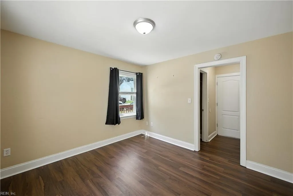 2826 Lens AVE, NORFOLK VA 23509 thumb 11