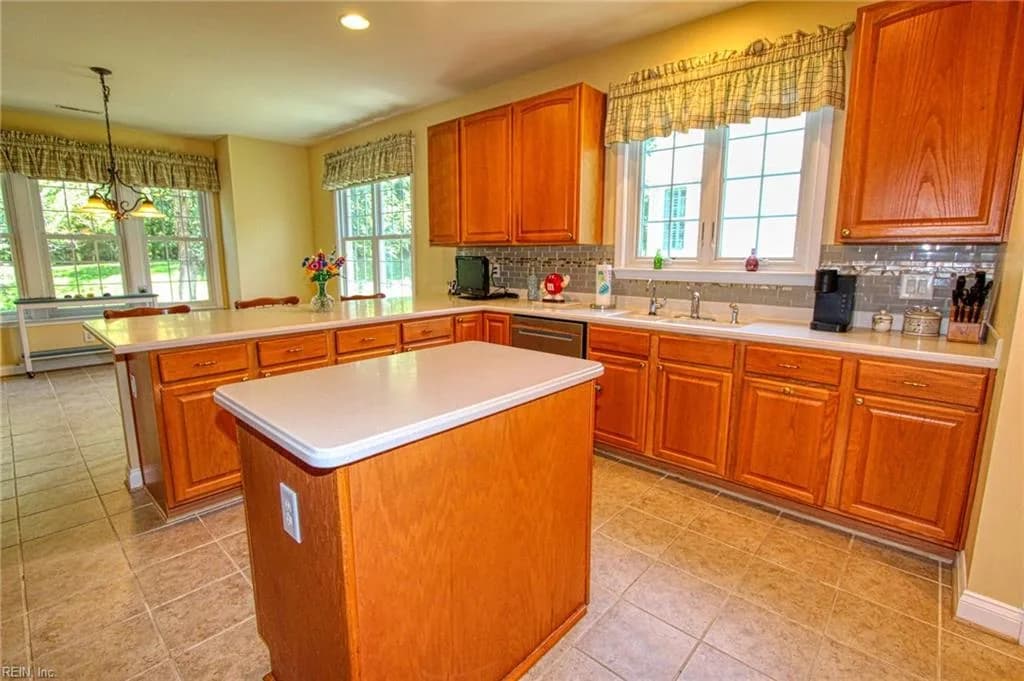 4772 Winterberry CT, WILLIAMSBURG VA 23188 - Photo 4