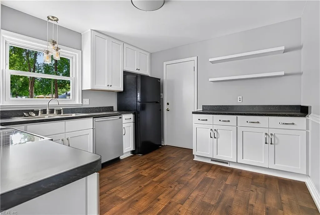 34 Roberta DR, HAMPTON VA 23666 thumb 9