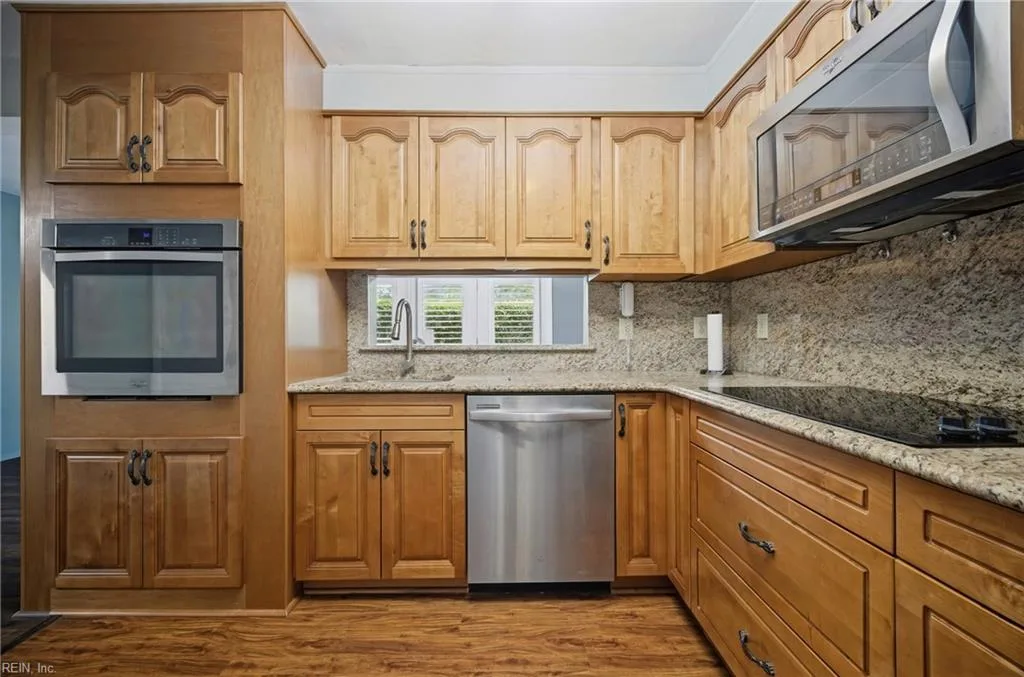 1008 Autumn Woods LN #104, VIRGINIA BEACH VA 23454 thumb 6