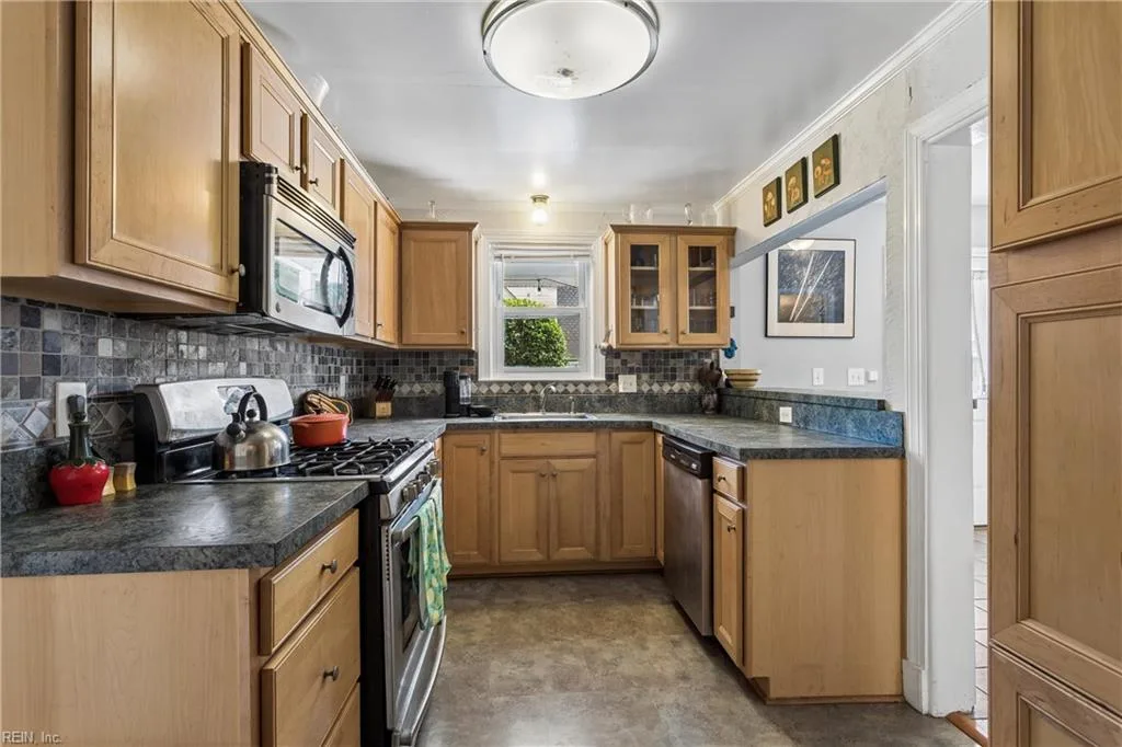 315 Penniman RD, WILLIAMSBURG VA 23185 thumb 12