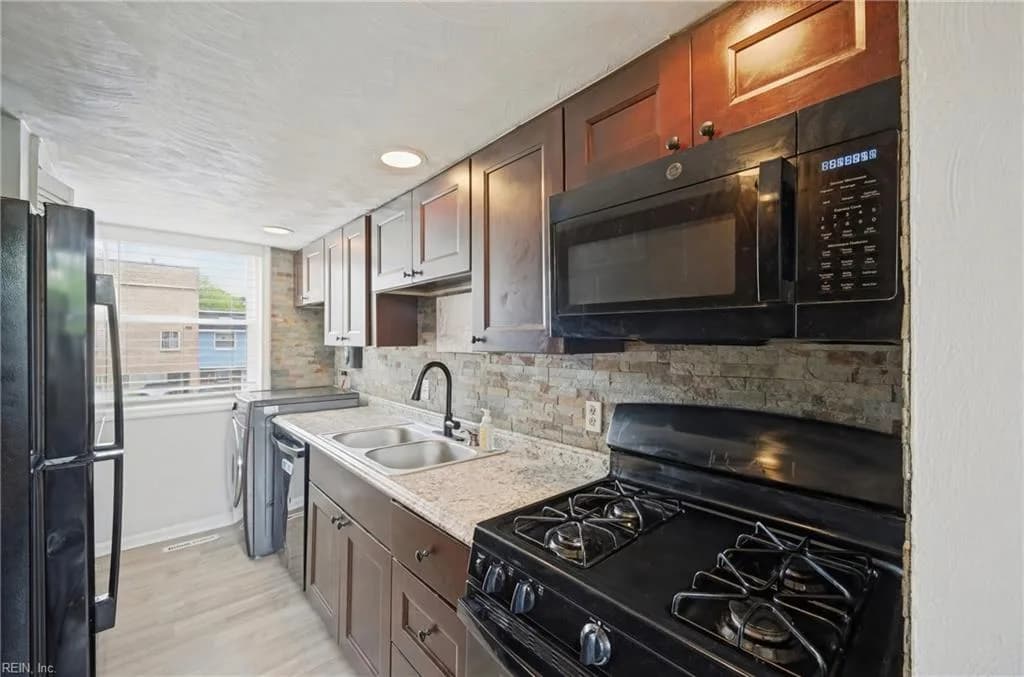6529 Sorby CT, NORFOLK VA 23513 thumb 9