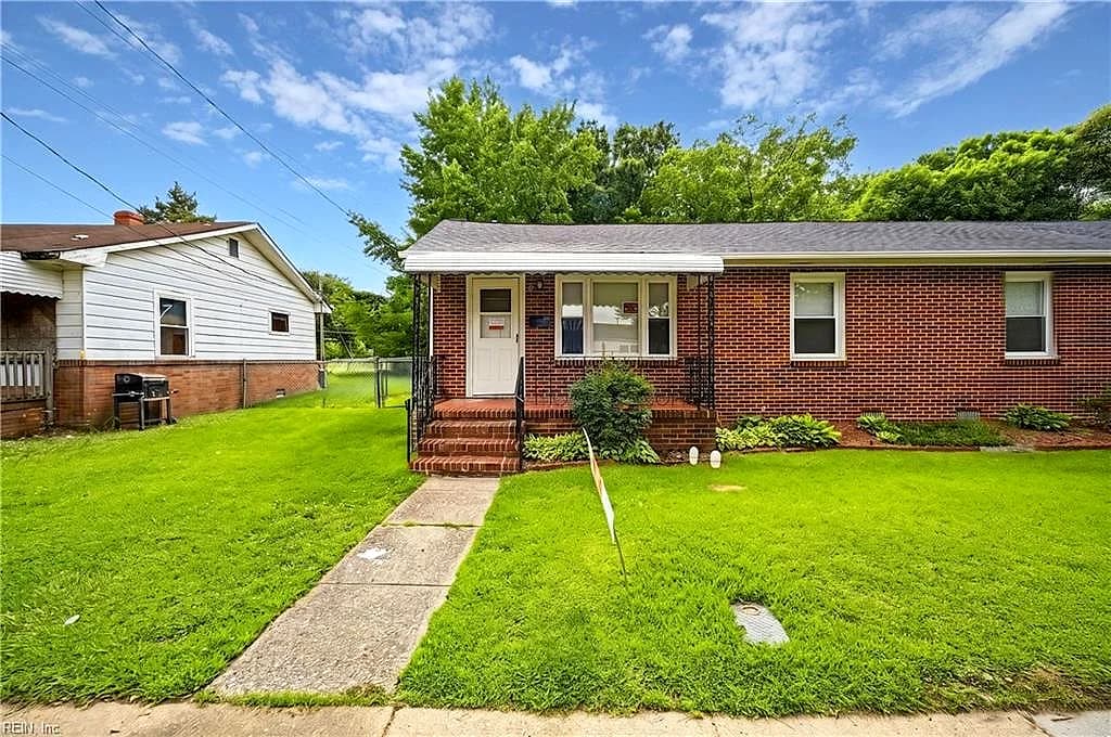 58 Radford ST, PORTSMOUTH VA 23701 - Main photo
