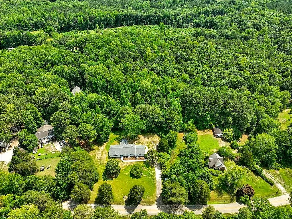 6295 Ark RD, GLOUCESTER VA 23061 - Photo 3