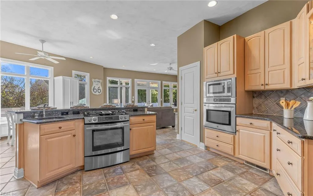 501 Croatan Hills DR, VIRGINIABEACH VA 23451 thumb 11