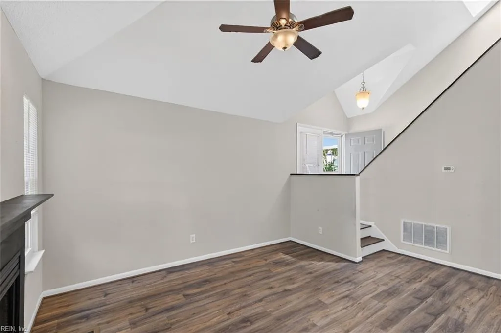 916 Woodcreek DR, NEWPORTNEWS VA 23608 thumb 6