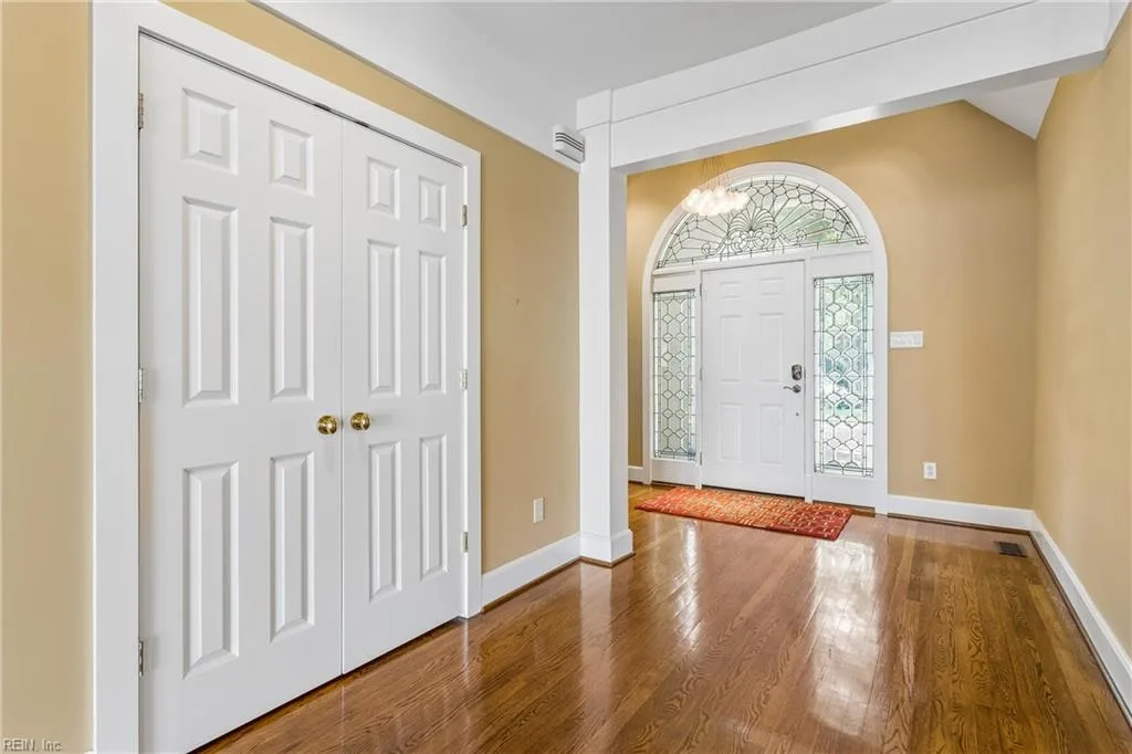 2402 Chesapeake AVE, HAMPTON VA 23661 thumb 10
