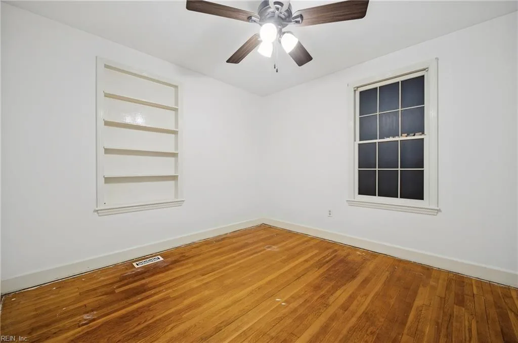 568 Yorktown RD, NEWPORT NEWS VA 23603 thumb 11