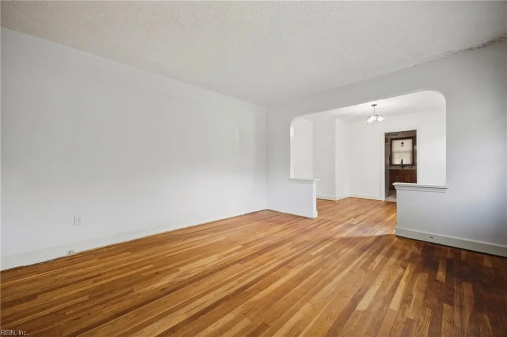 568 Yorktown RD, NEWPORT NEWS VA 23603 thumb 6