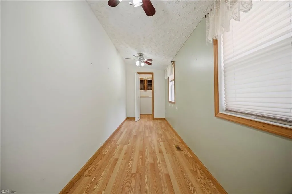 568 Yorktown RD, NEWPORT NEWS VA 23603 thumb 10