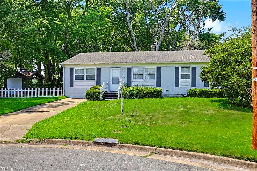 5102 Evelyn CT, HAMPTON VA 23605 - Main photo
