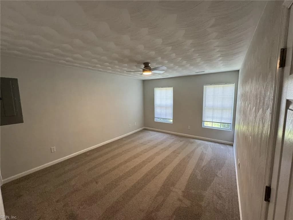 8217 Simons DR, NORFOLK VA 23505 thumb 8