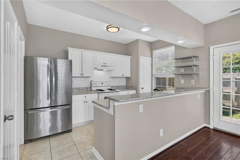 936 Miner DR, VIRGINIABEACH VA 23462 thumb 8