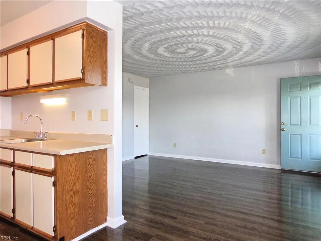 601 Rockingham ST #7, NORFOLK VA 23523 thumb 7
