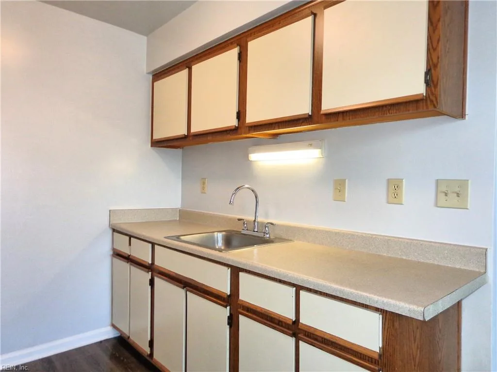 601 Rockingham ST #7, NORFOLK VA 23523 thumb 10