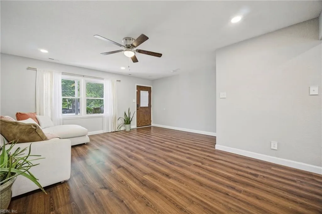 204 Alsab CIR, VIRGINIABEACH VA 23462 thumb 6