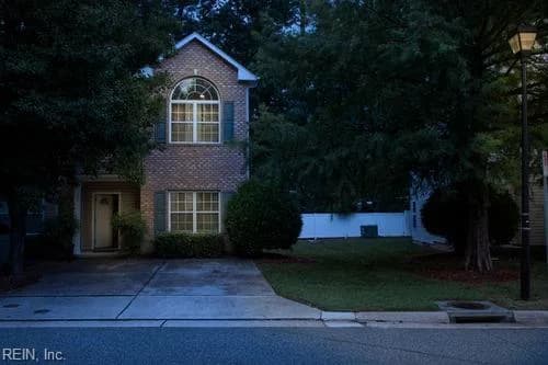 463 Revolution LN, NEWPORT NEWS VA 23608 - Photo 3