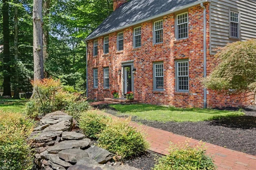 266 Nottingham RD, WILLIAMSBURG VA 23185 - Photo 4
