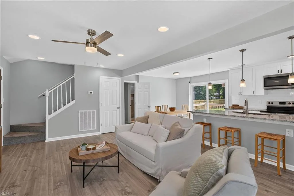 415 Suburban PW, NORFOLK VA 23505 thumb 9