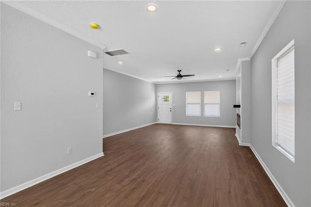 122 N Division ST, SUFFOLK VA 23434 thumb 11