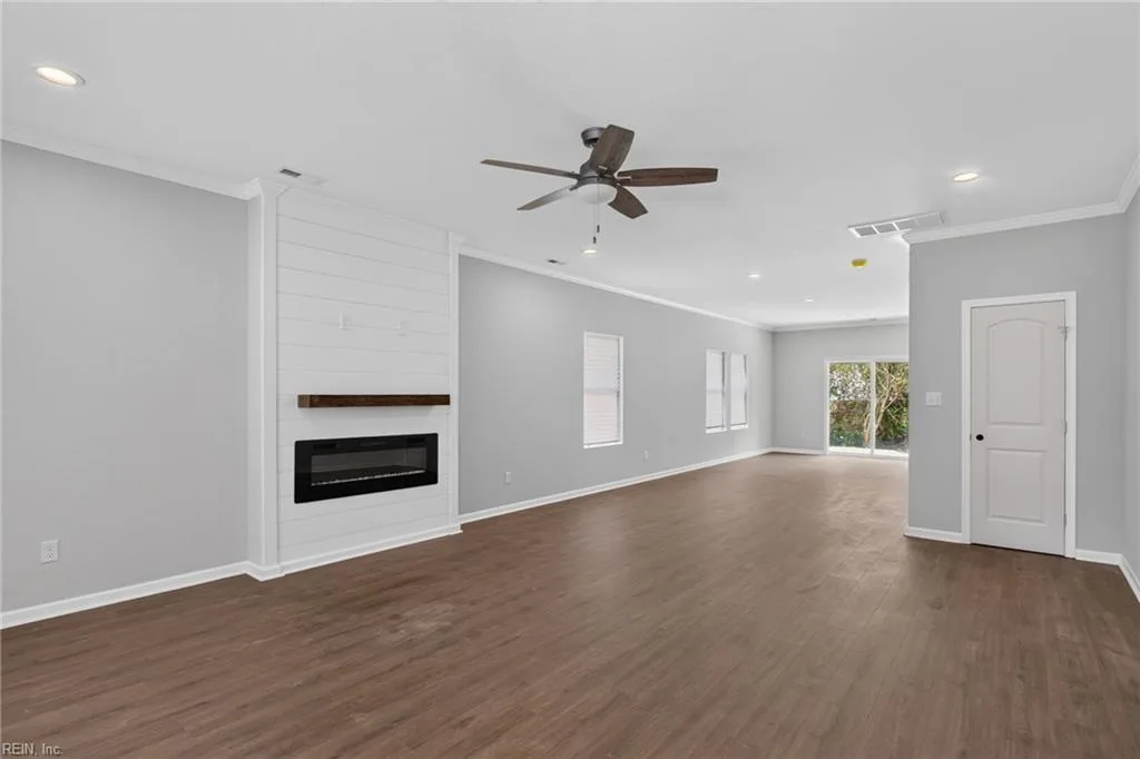 122 N Division ST, SUFFOLK VA 23434 thumb 6